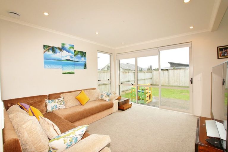 Photo of property in 39 Costa Viva Crescent, Karaka, Papakura, 2113