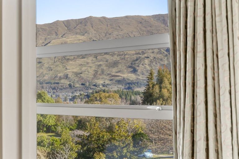 Photo of property in 6 Clearview Street, Wanaka, 9305