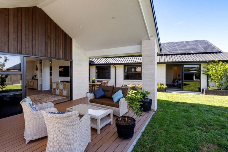 Photo of property in 6 Lewis Way, Cambridge, 3434