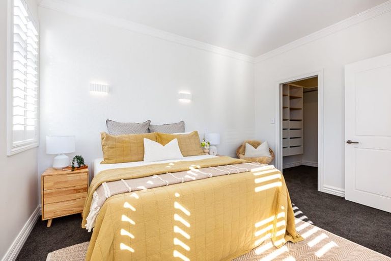 Photo of property in 2-4 Caroline Street, Mount Victoria, Wellington, 6011