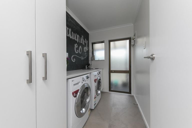 Photo of property in 105 Kaipara Portage Road, Riverhead, 0820