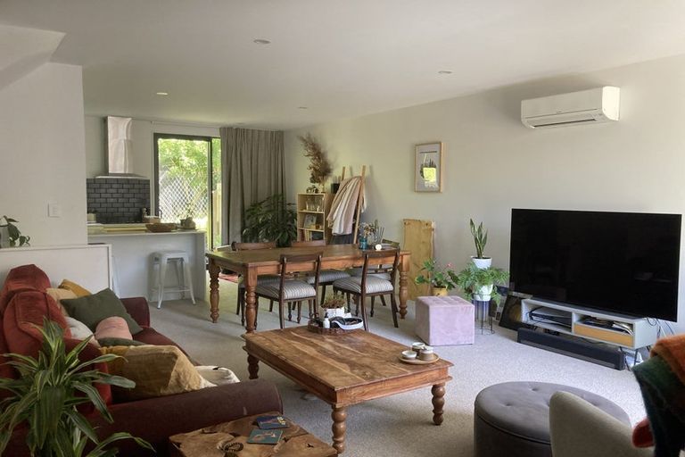 Photo of property in 17 Rua Kai Way, Brooklyn, Wellington, 6021