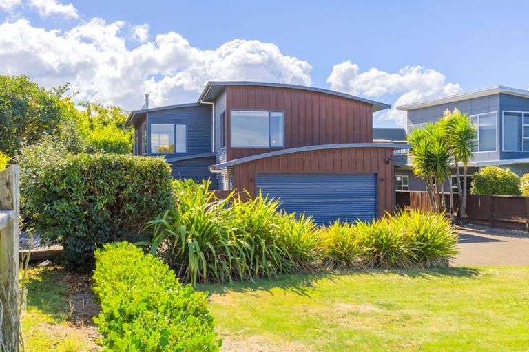Photo of property in 2/2 Rhodes Fall, Rangatira Park, Taupo, 3330