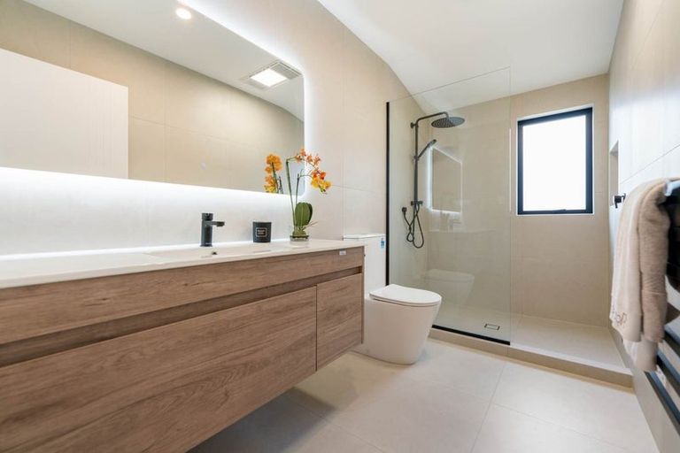 Photo of property in 31 Kurnell Drive, Botany Downs, Auckland, 2010