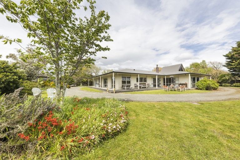 Photo of property in 422 Milson Line, Milson, Palmerston North, 4478