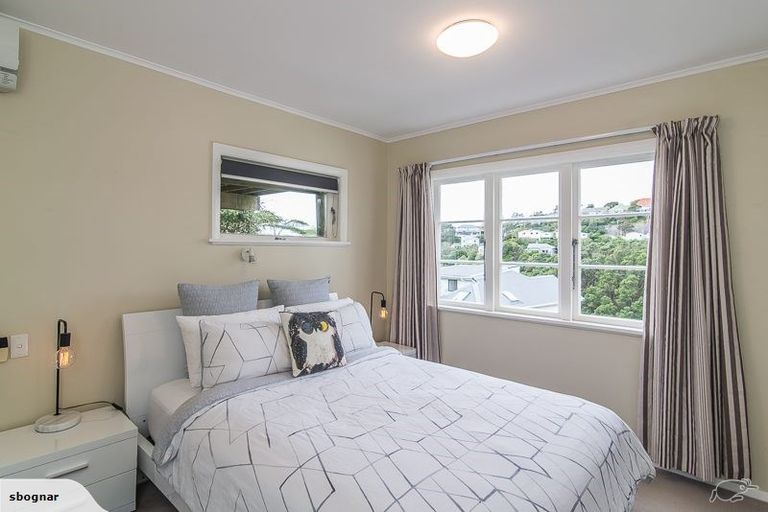 Photo of property in 2a Raroa Crescent, Northland, Wellington, 6012