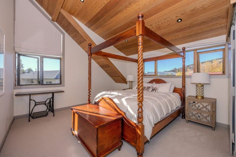 Photo of property in 21 Mount Iron Drive, Wanaka, 9305