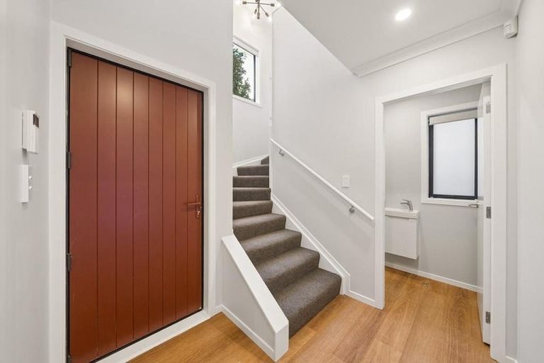Photo of property in 44e Phillip Street, Johnsonville, Wellington, 6037