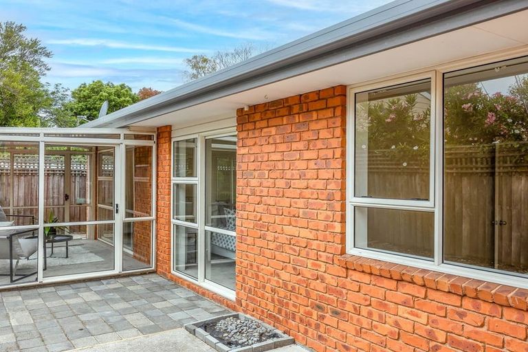 Photo of property in 118 Aorangi Road, Bryndwr, Christchurch, 8053
