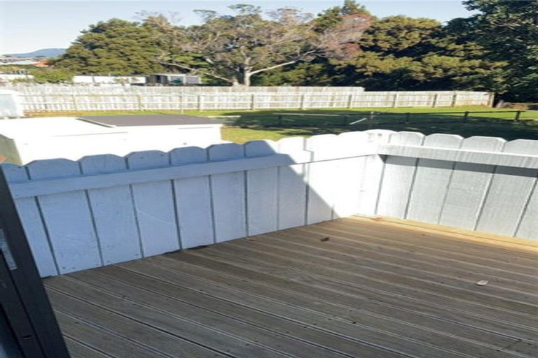 Photo of property in 19 Cook Street, Marfell, New Plymouth, 4310