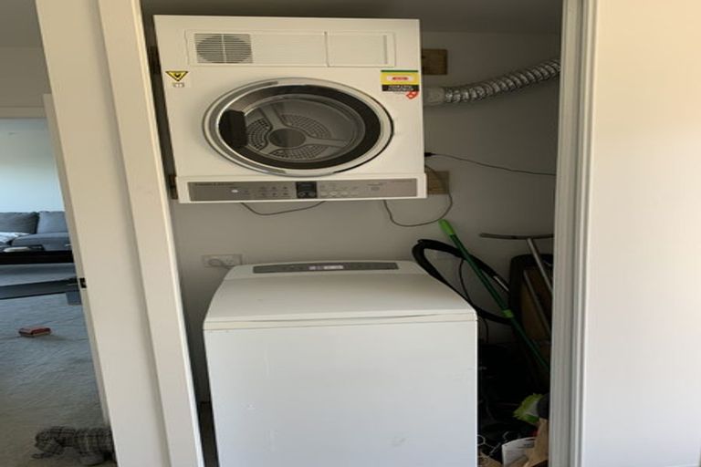 Photo of property in 2d Castleton Street, Birkdale, Auckland, 0626