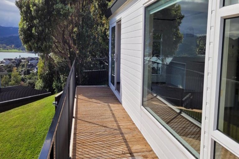 Photo of property in 10 Compass Way, Whitby, Porirua, 5024