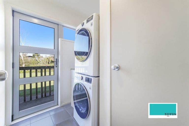 Photo of property in 56 Broomfields Road, Whitford, Howick, 2571