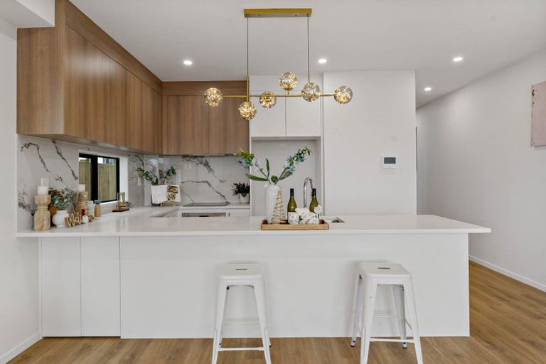 Photo of property in 12 Kapeta Lane, Karaka, 2113