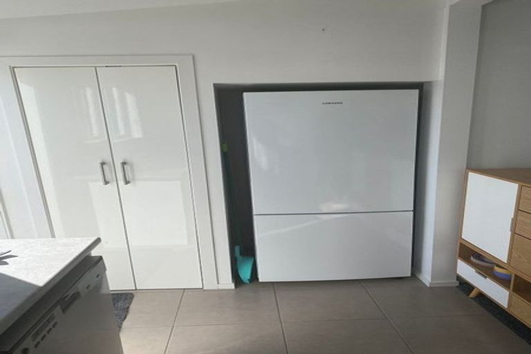 Photo of property in 12 Dallinghoe Crescent, Milford, Auckland, 0620