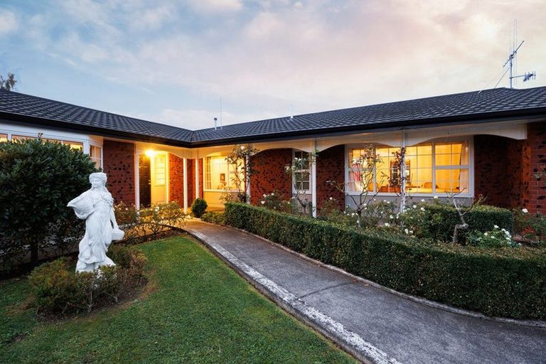 Photo of property in 7 Woodfield Avenue, Roslyn, Palmerston North, 4414