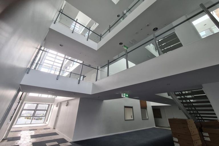 Photo of property in Bella Vista, 1f/84 Gunner Drive, Te Atatu Peninsula, Auckland, 0610