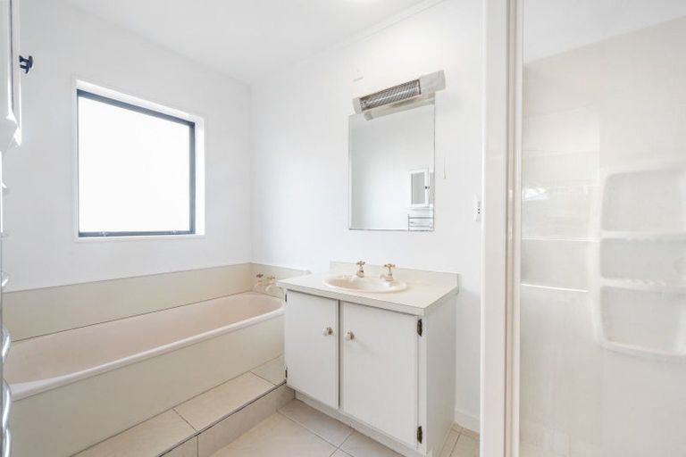 Photo of property in 2/53 Moore Street, Howick, Auckland, 2014