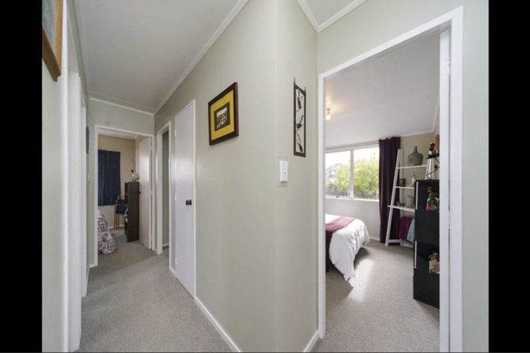 Photo of property in 35 Peter Hall Drive, Kelvin Grove, Palmerston North, 4414