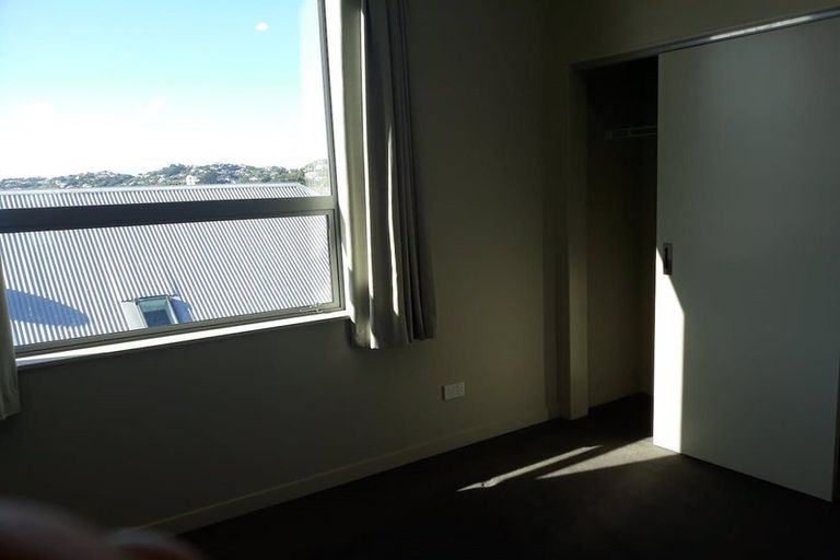 Photo of property in 2u9 Stone Street, Miramar, Wellington, 6022