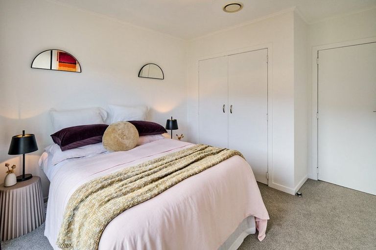 Photo of property in 3 Surrey Street, Tawa, Wellington, 5028