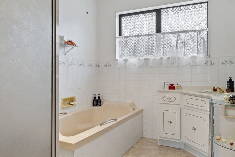 Photo of property in 12 Norrie Street, Te Puke, 3119