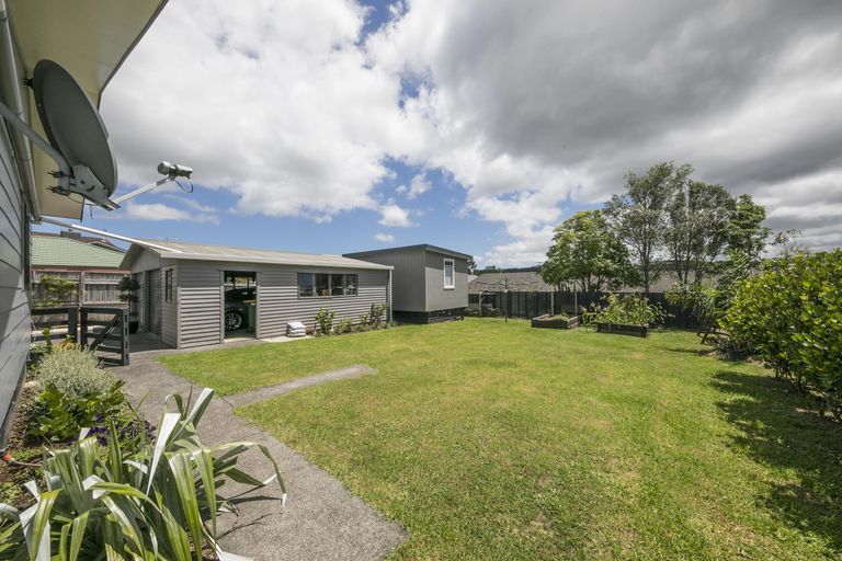 Photo of property in 105 Kaipara Portage Road, Riverhead, 0820