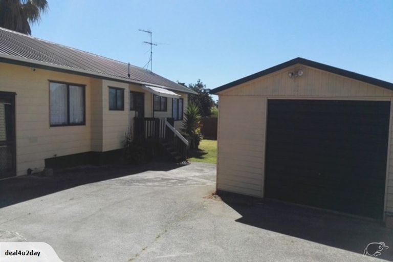 Photo of property in 22 Lendenfeld Drive, Papatoetoe, Auckland, 2025