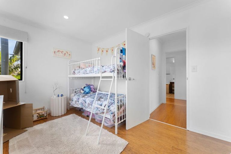 Photo of property in 12b Kimberly Grove, Greenhithe, Auckland, 0632