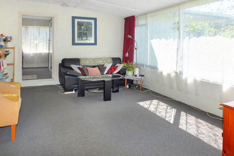 Photo of property in 18 Brown Terrace, Foxton Beach, Foxton, 4815