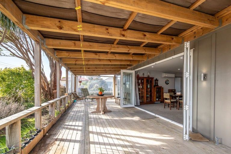 Photo of property in 28 Queen Street, Westport, 7825