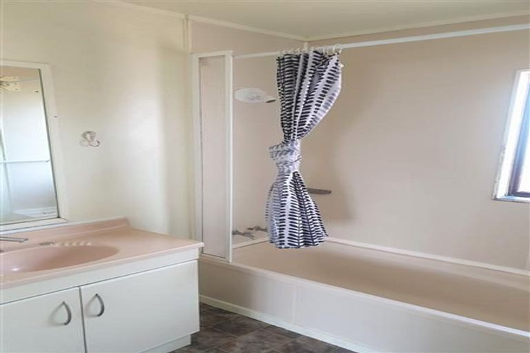 Photo of property in 2/6 Fleming Street, Manurewa East, Auckland, 2102