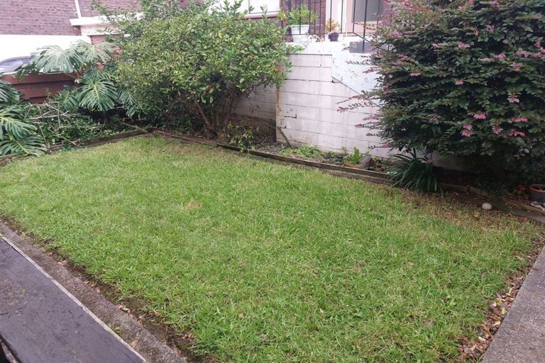 Photo of property in 2/18 Puriri Street, Takapuna, Auckland, 0622