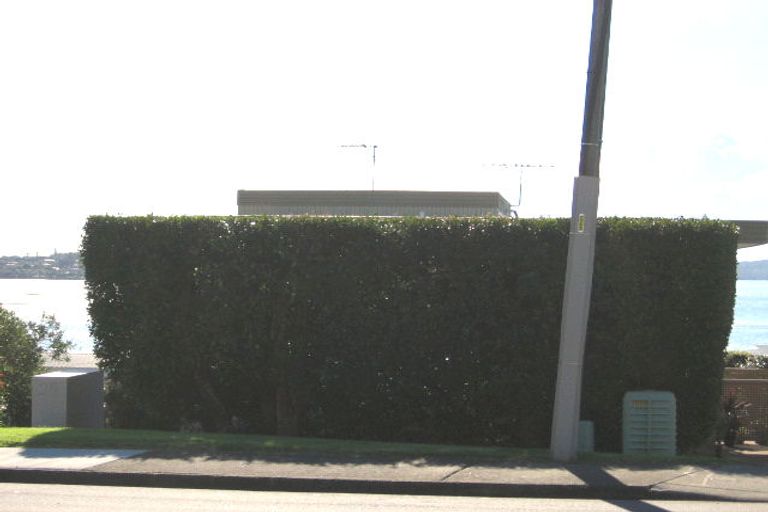 Photo of property in 1/25 Takutai Avenue, Bucklands Beach, Auckland, 2012