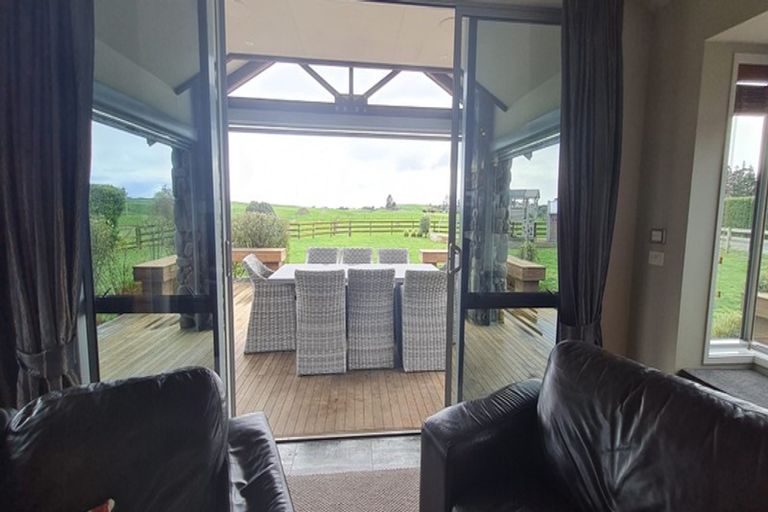 Photo of property in 190 Ohanga Road, Onaero, Waitara, 4383