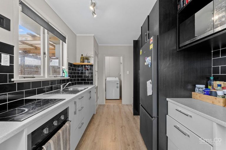 Photo of property in 4 Glenn Street, Castlecliff, Whanganui, 4501