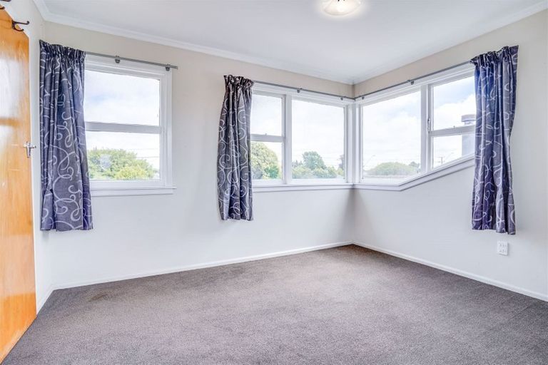 Photo of property in 129 Springs Road, Hornby, Christchurch, 8042