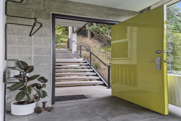 Photo of property in 64a Orangi Kaupapa Road, Northland, Wellington, 6012