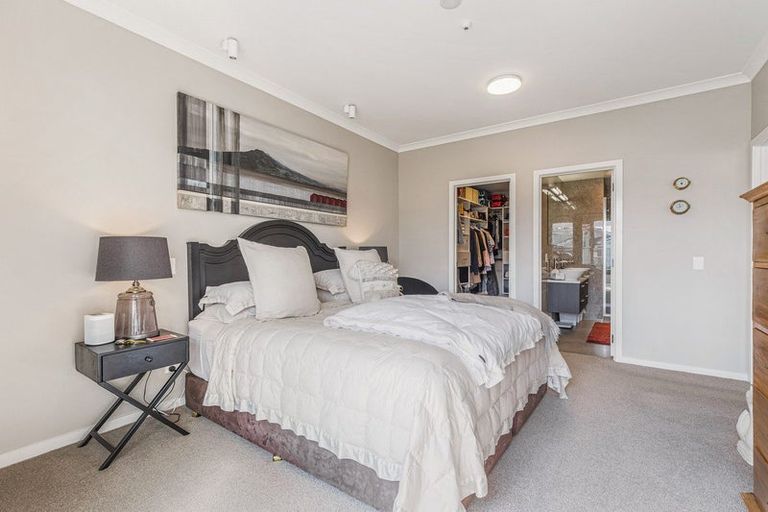 Photo of property in 118 Eaves Bush Parade, Orewa, 0931