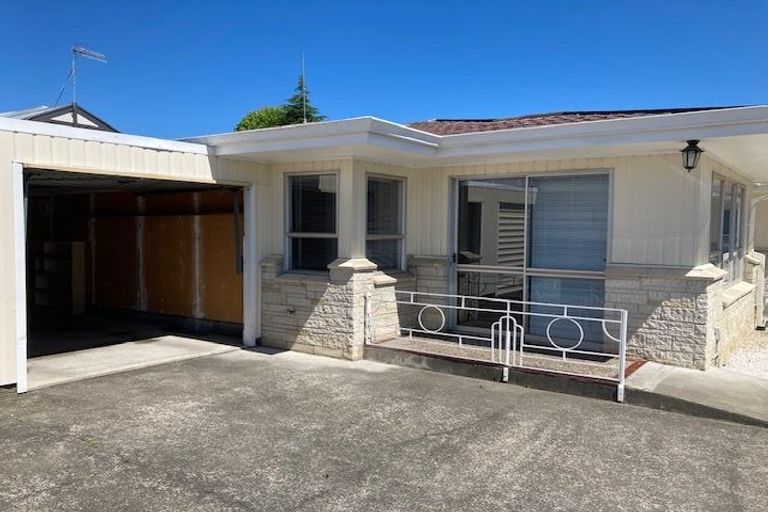 Photo of property in 2/8 Peddie Street, Taradale, Napier, 4112