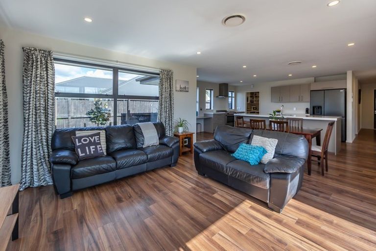 Photo of property in 32 Navy Loop, Rolleston, 7614