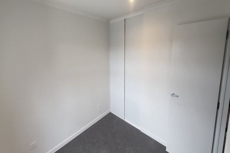 Photo of property in 302/28 Shortfin Place, Flat Bush, Auckland, 2019