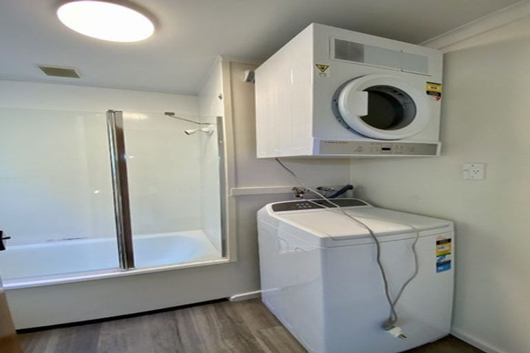 Photo of property in 19a Collier Avenue, Karori, Wellington, 6012