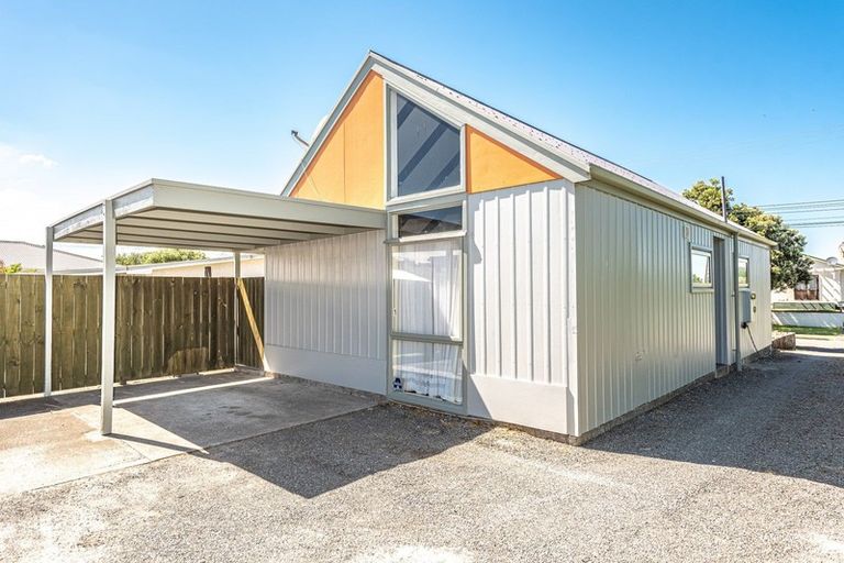 Photo of property in 21a Karewa Street, Castlecliff, Whanganui, 4501
