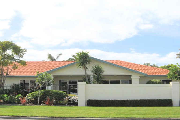 Photo of property in 10/21 Gravatt Road, Papamoa Beach, Papamoa, 3118