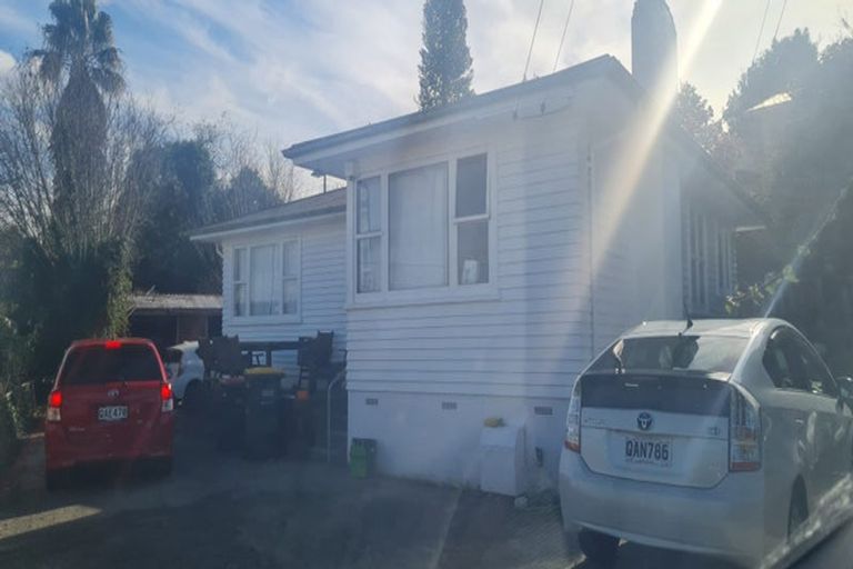 Photo of property in 28 Prisk Street, Melville, Hamilton, 3206