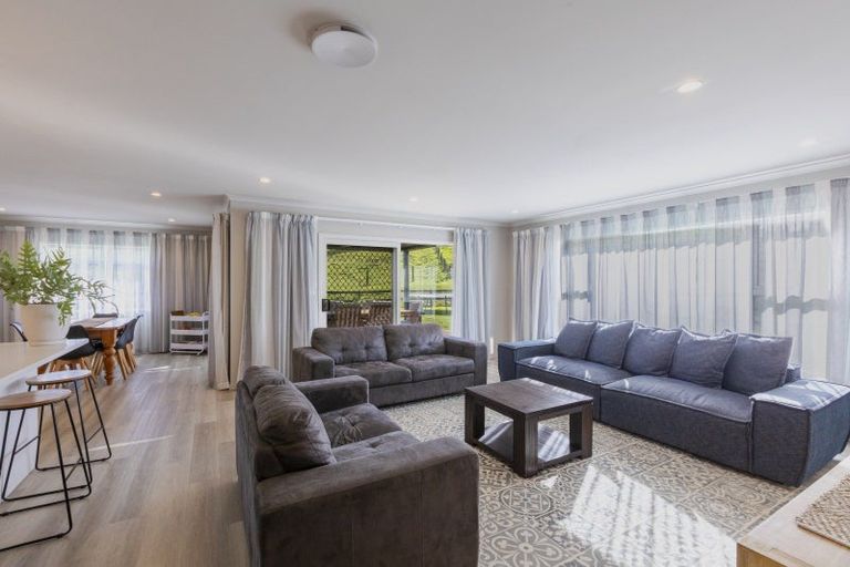 Photo of property in 102a Racecourse Road, Waiuku, 2123