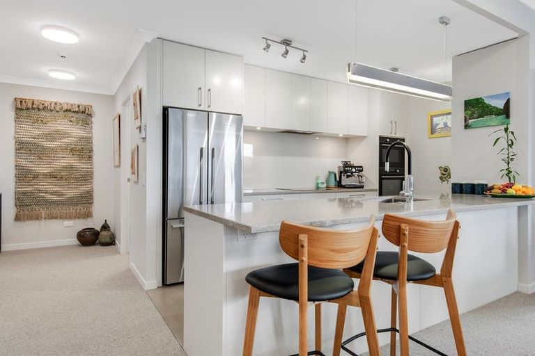 Photo of property in 94 Panorama Heights, Orewa, 0931