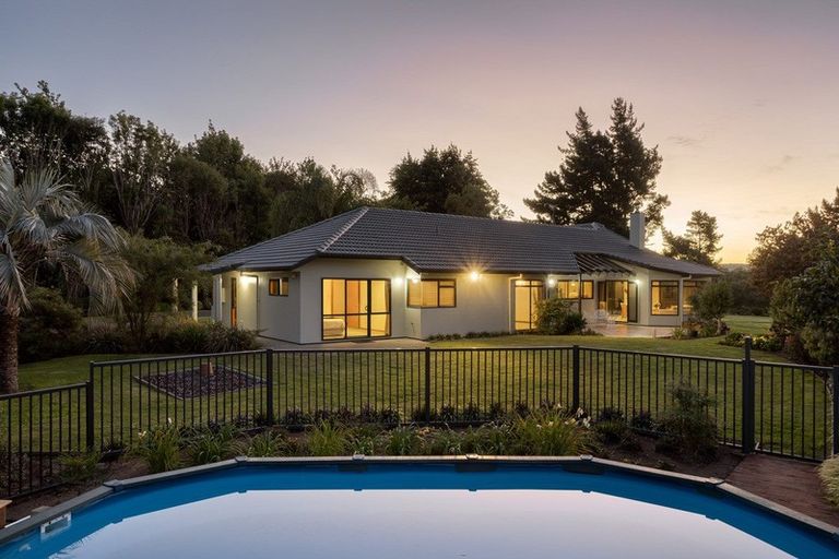 Photo of property in 8r Freeburn Road, Pyes Pa, Tauranga, 3112