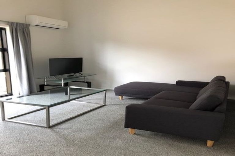 Photo of property in 27u2 Seddon Road, Frankton, Hamilton, 3204